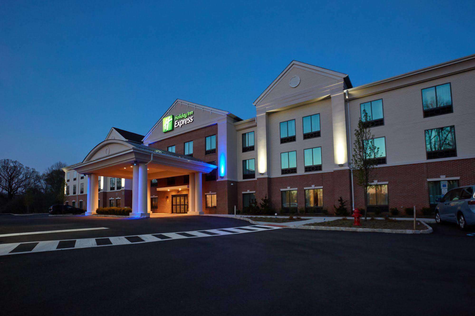 Express - Trenton South By Ihg 2*