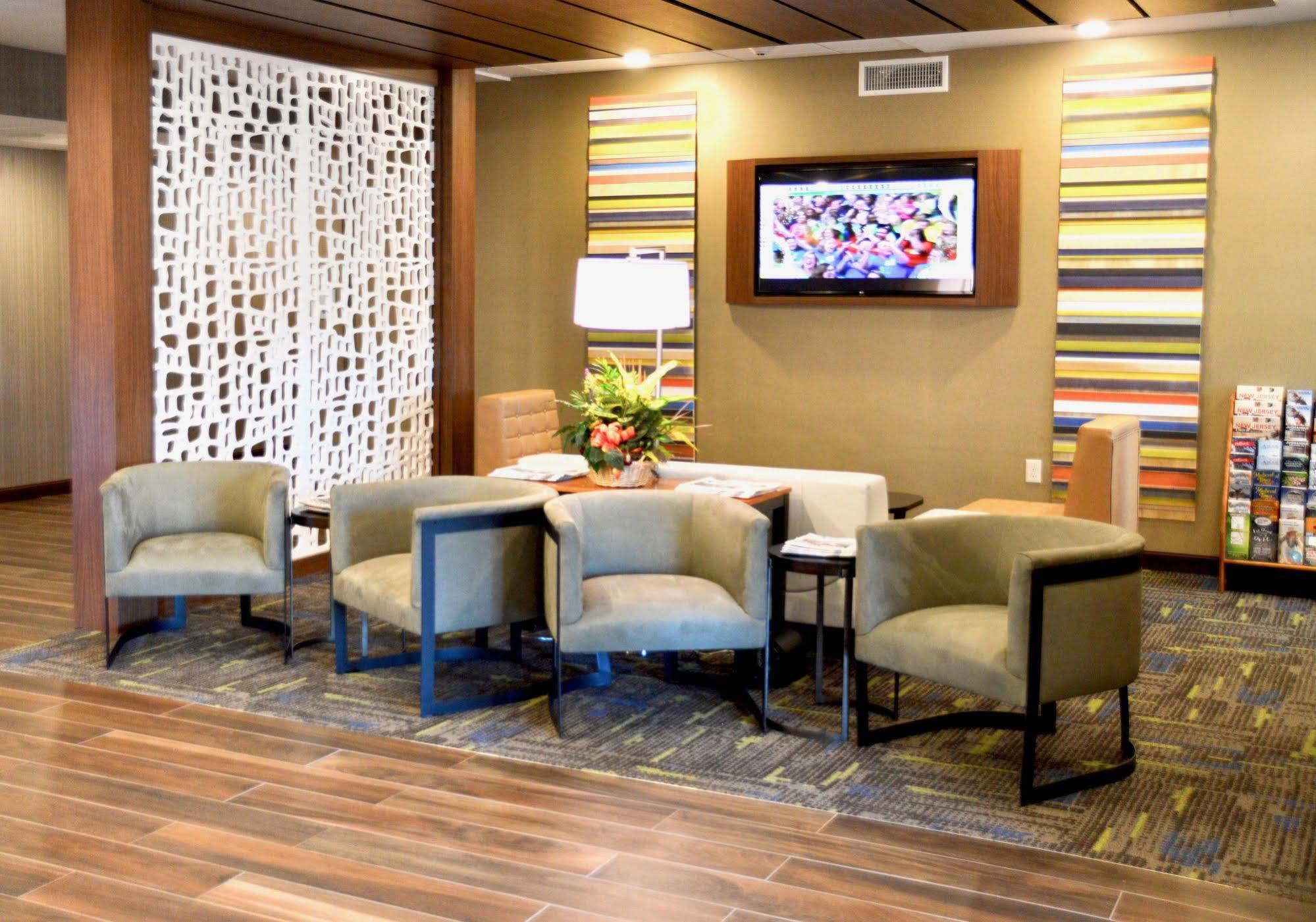 Hotel Express - Trenton South By Ihg 2*